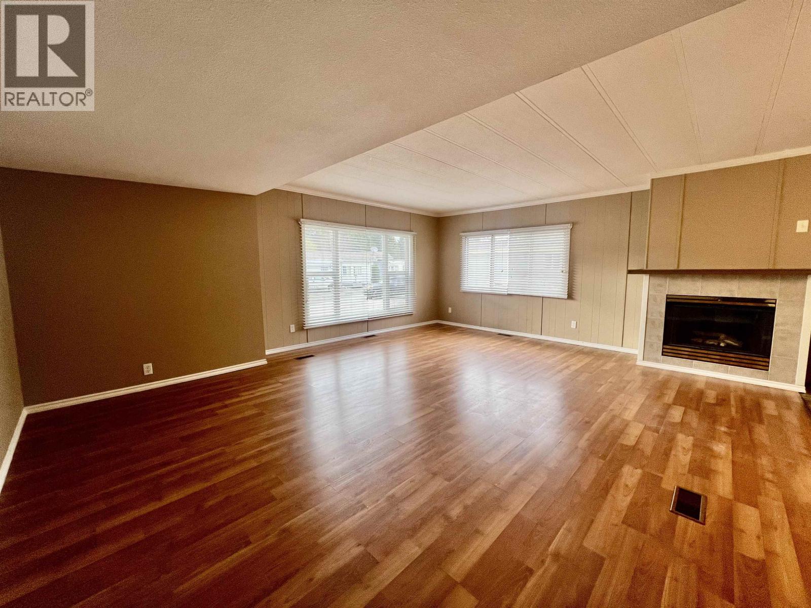 #33 4619 LOWRIE AVENUE - 8