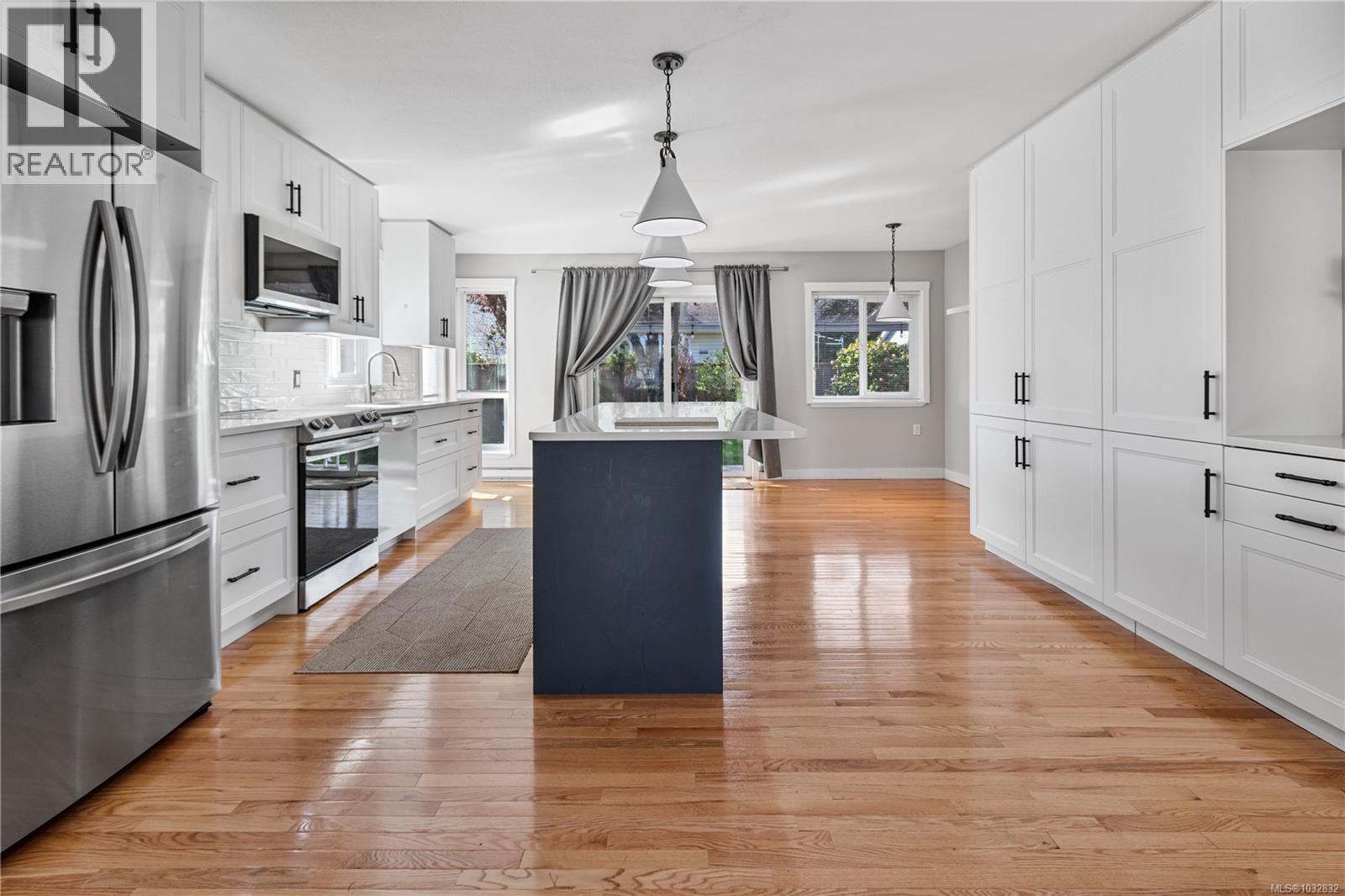 4340 Martin Pl - 5