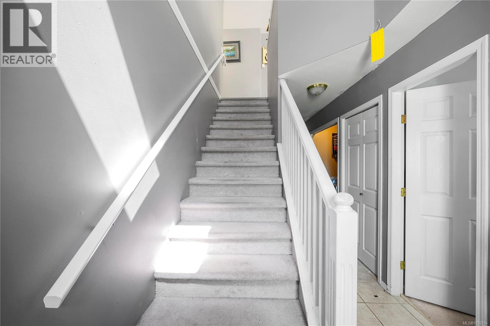 4740 Fairbrook Cres - 13