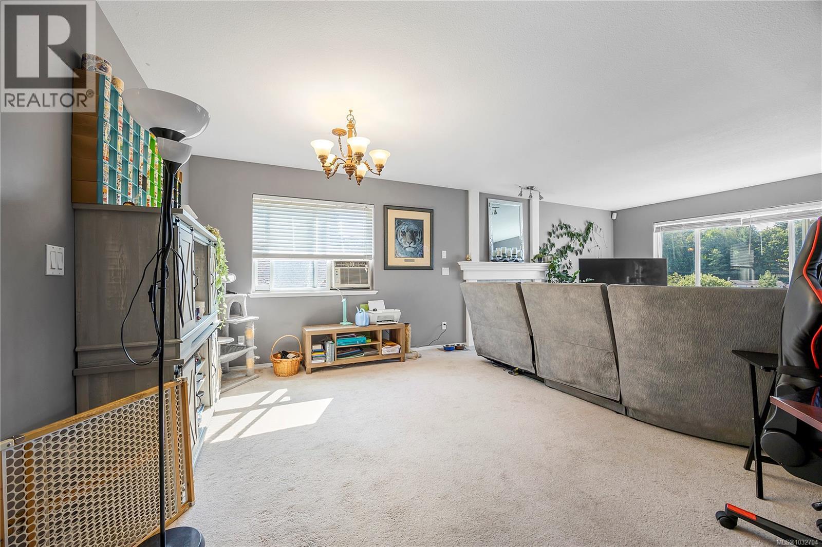 4740 Fairbrook Cres - 18