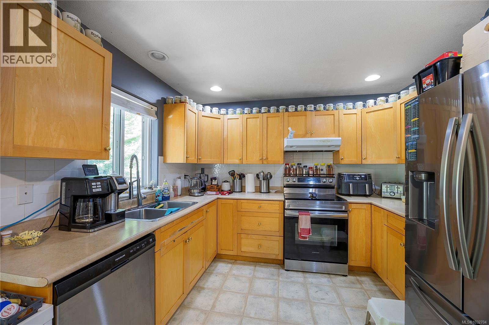 4740 Fairbrook Cres - 5