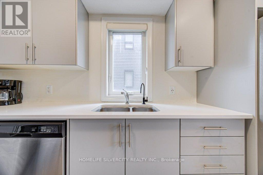 ##18 235 CHAPEL HILL DRIVE - 11