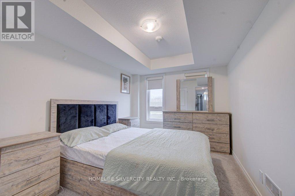 ##18 235 CHAPEL HILL DRIVE - 15