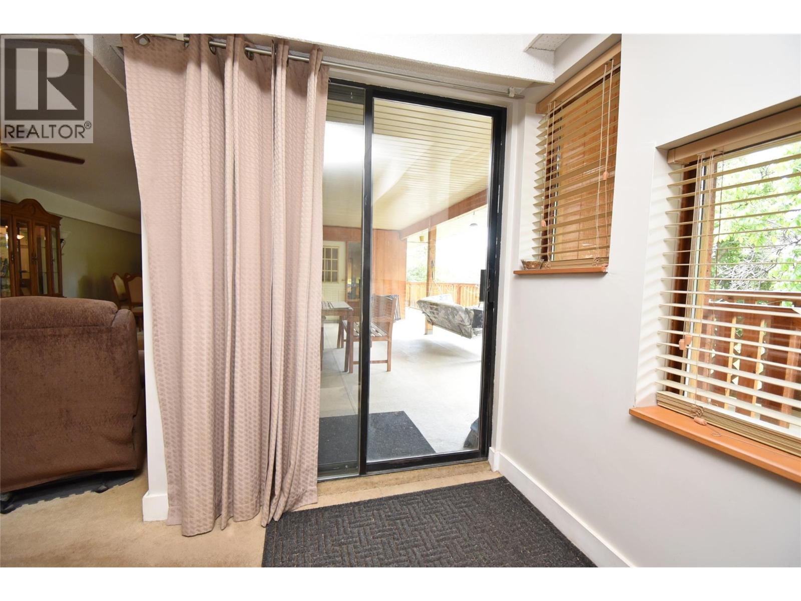  382 Kildare Way, Vernon