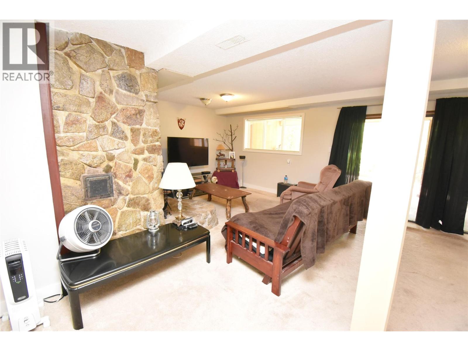  382 Kildare Way, Vernon