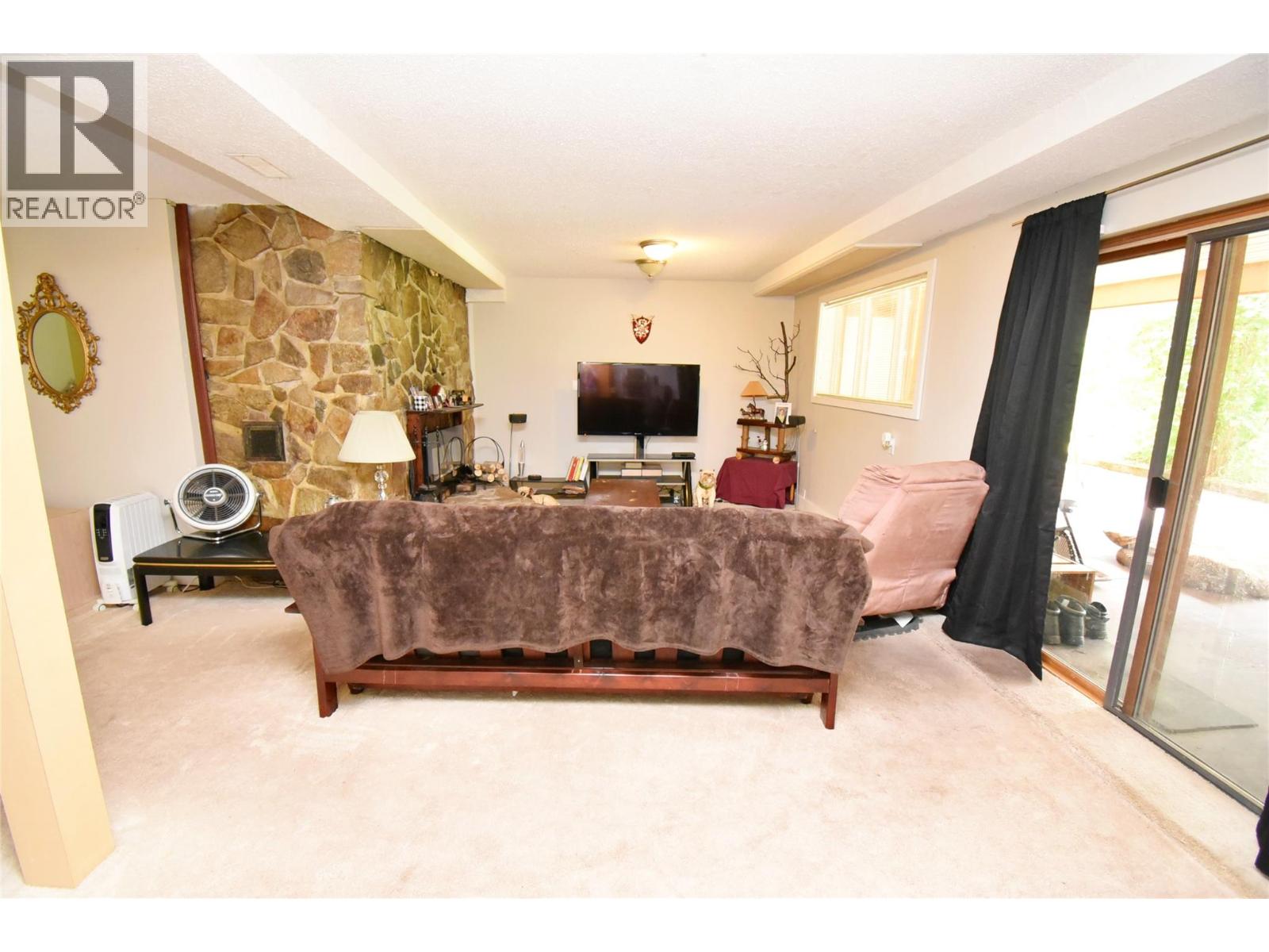  382 Kildare Way, Vernon