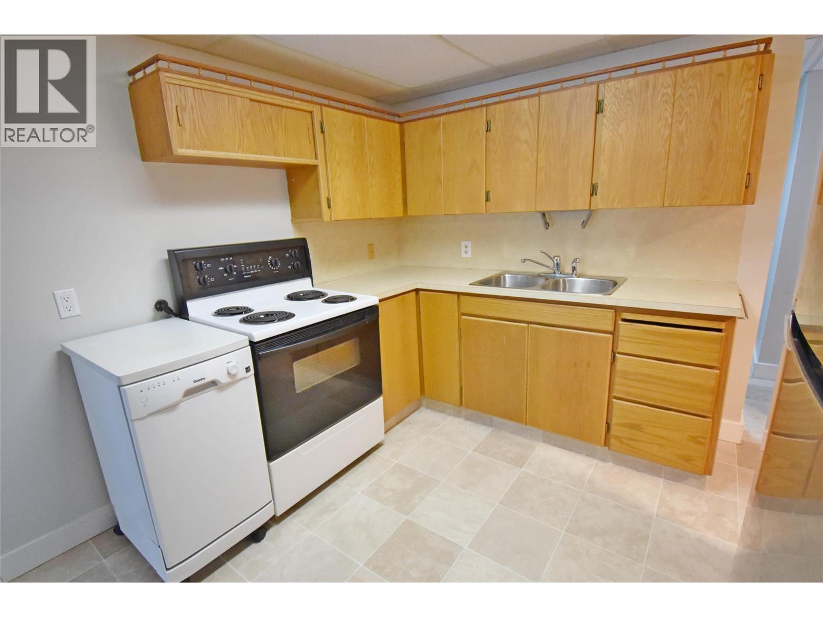  382 Kildare Way, Vernon