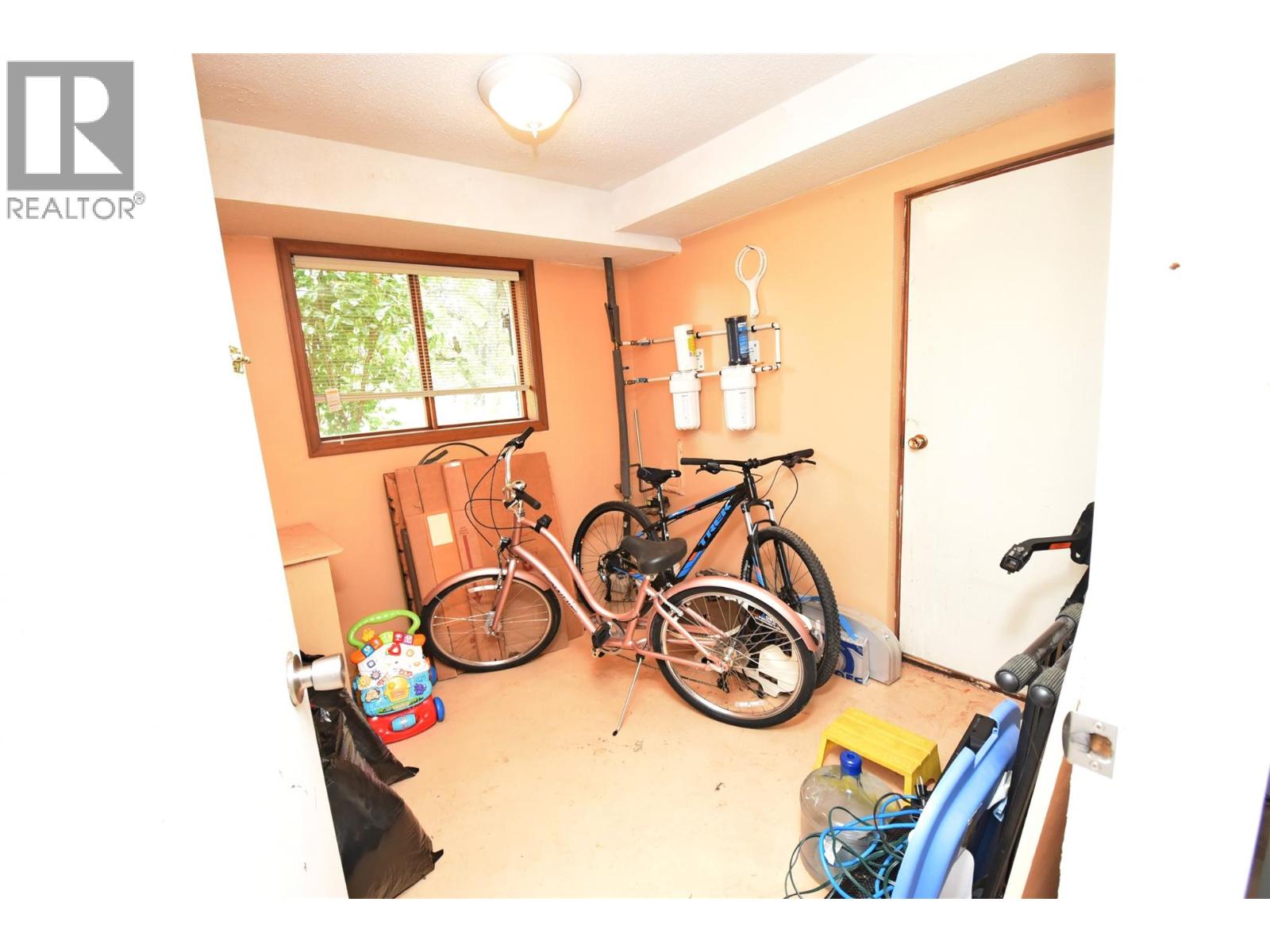  382 Kildare Way, Vernon