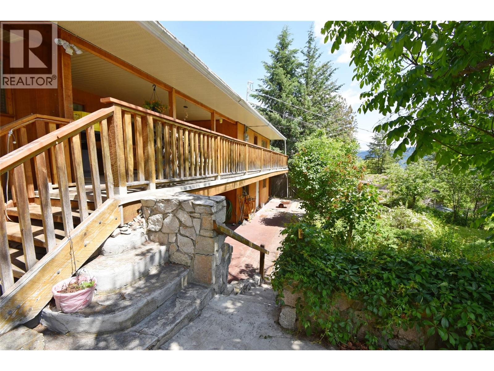  382 Kildare Way, Vernon