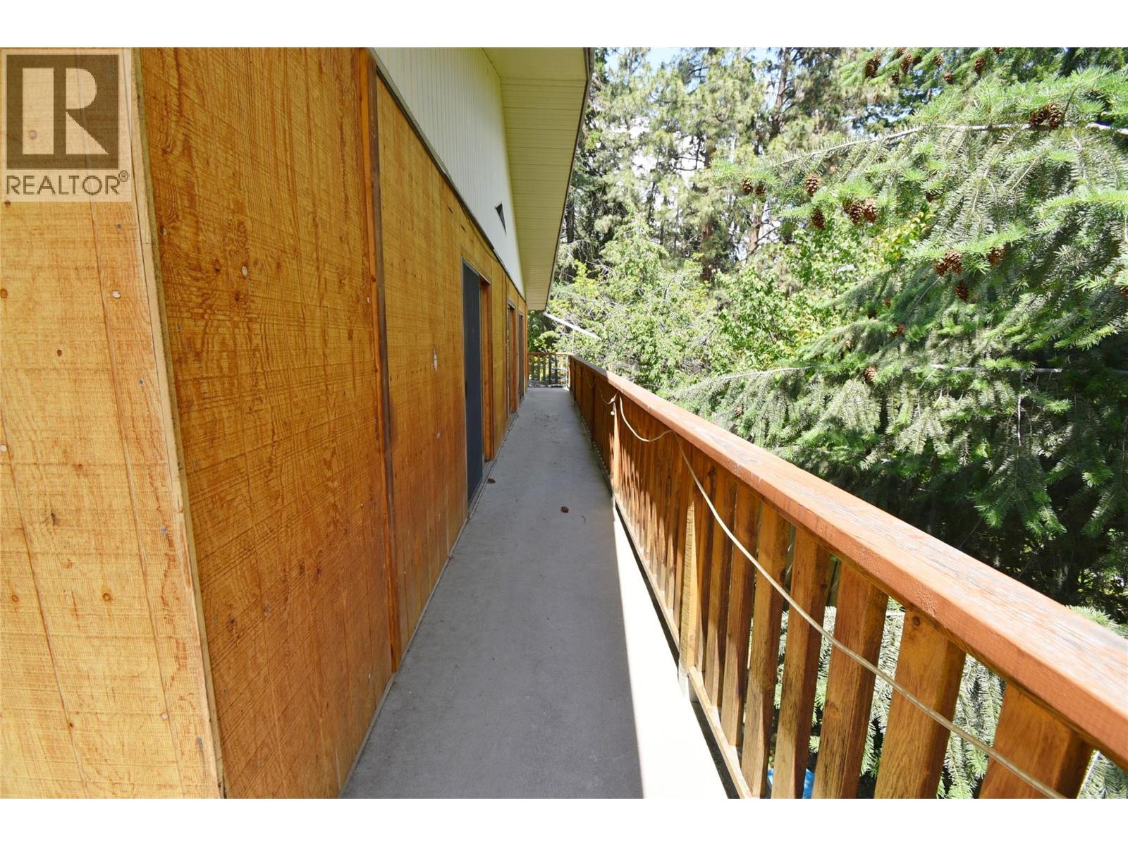  382 Kildare Way, Vernon