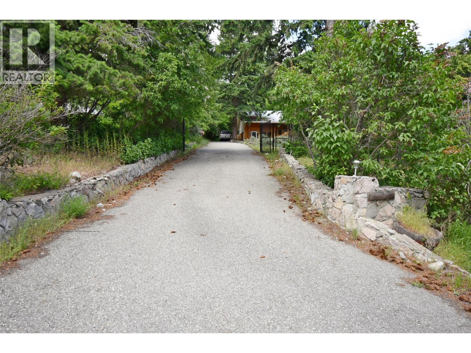  382 Kildare Way, Vernon