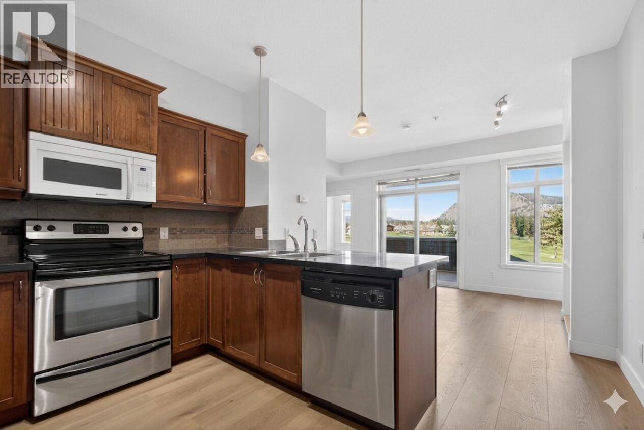 201 3545 Carrington Road, West Kelowna