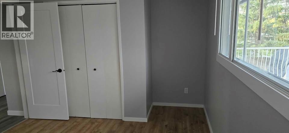 2611 Lakeshore Road - 5