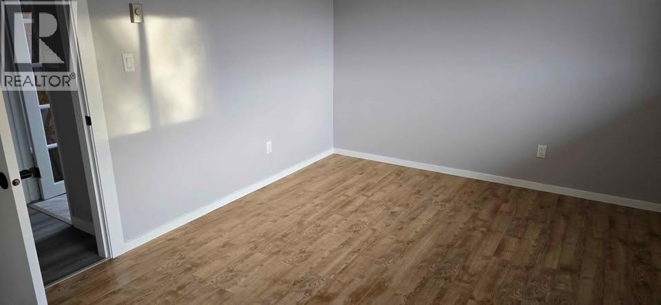 2611 Lakeshore Road - 9