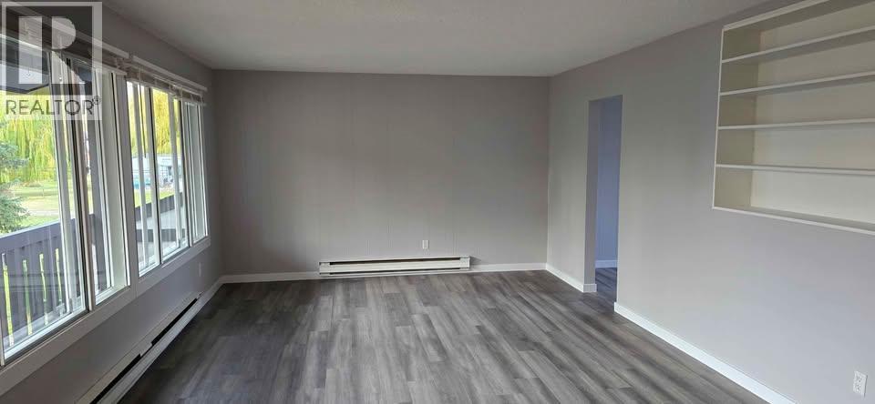 2611 Lakeshore Road - 14