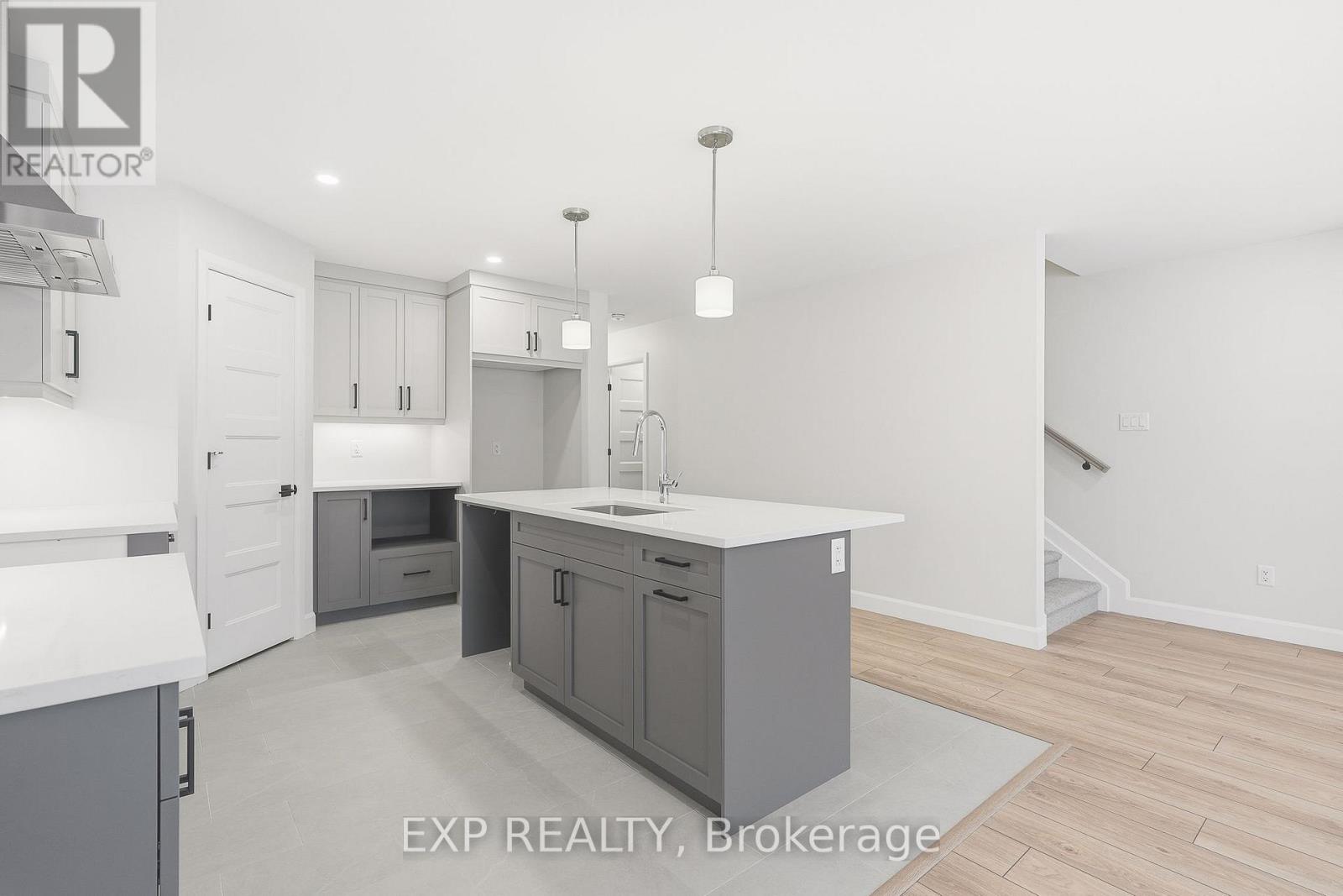 247 SUMAC CRESCENT STREET - 3