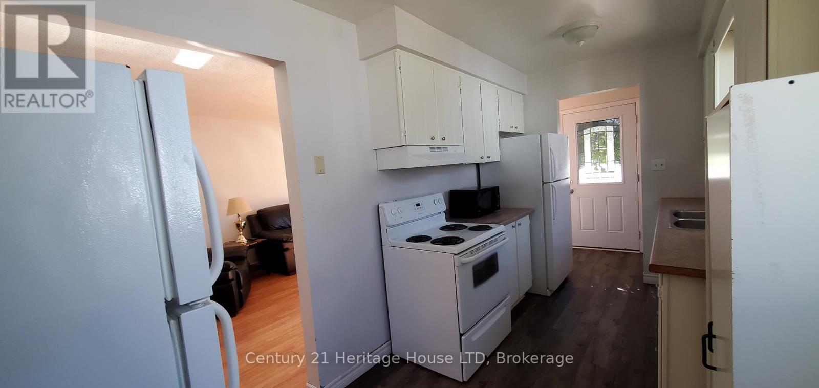 542 FIRST AVENUE N - 6