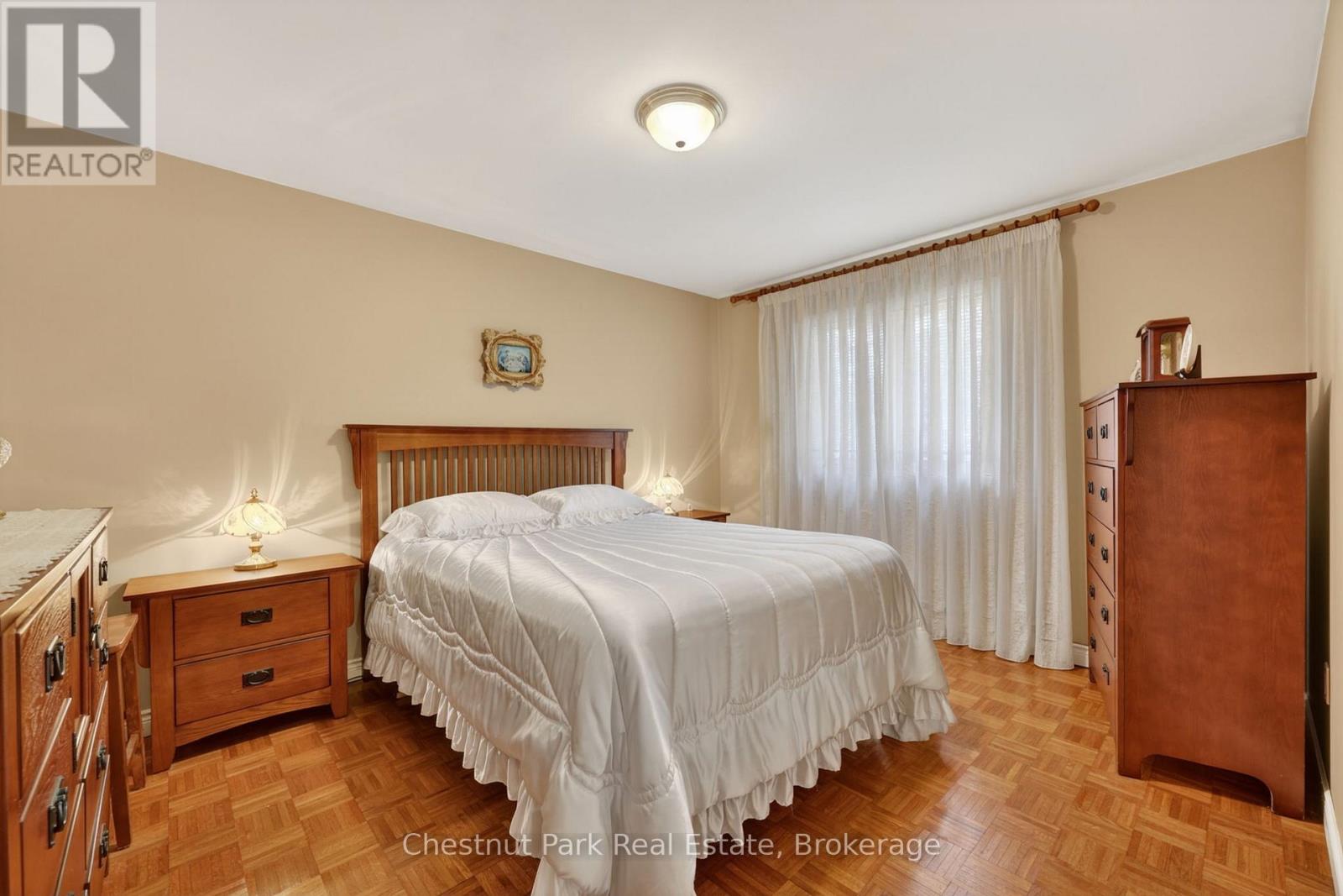 50 VINCENT CIRCLE - 19