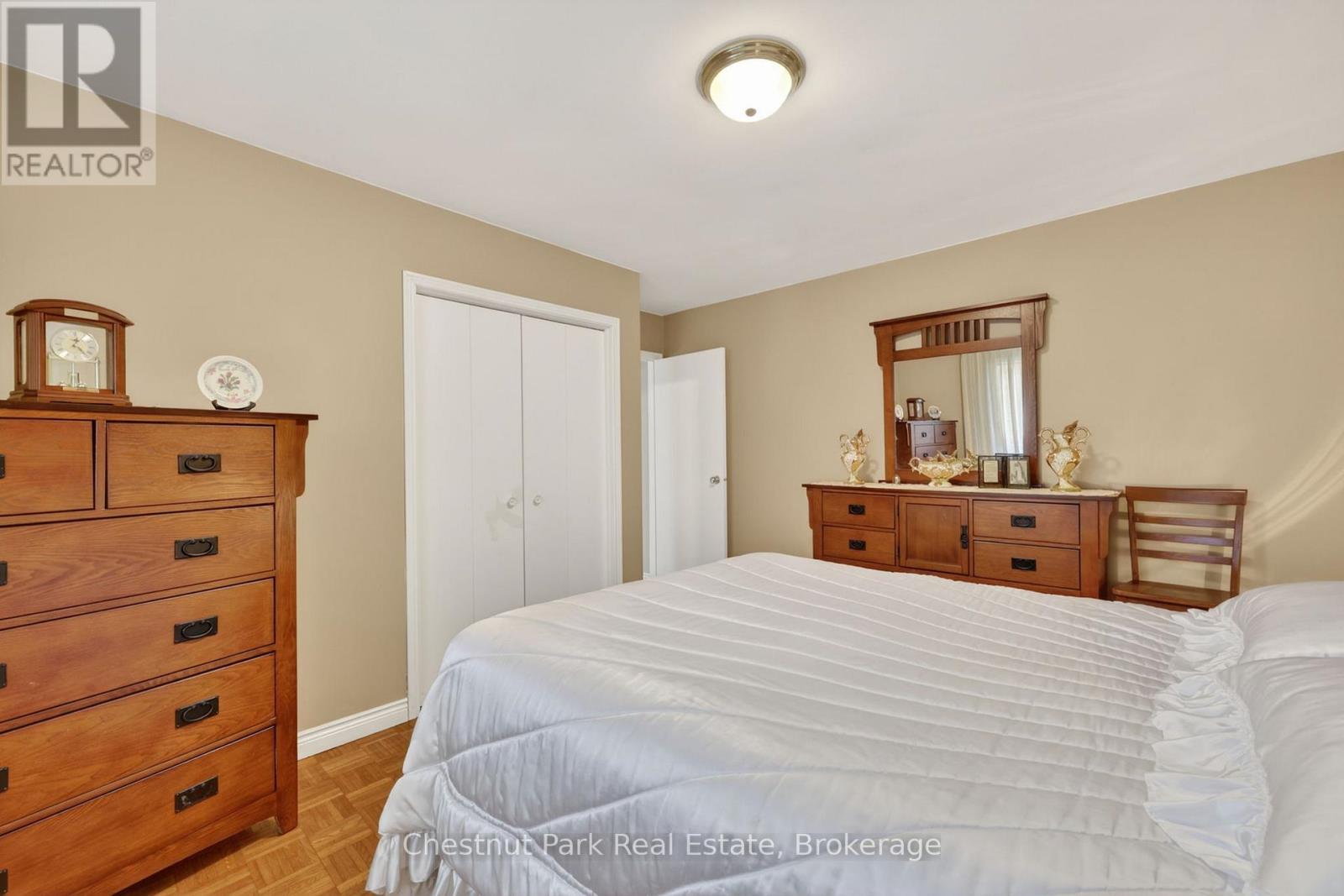 50 VINCENT CIRCLE - 20