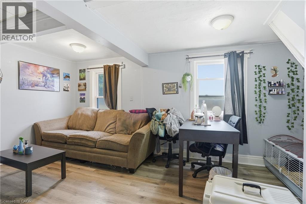 239 YORK Street - 6