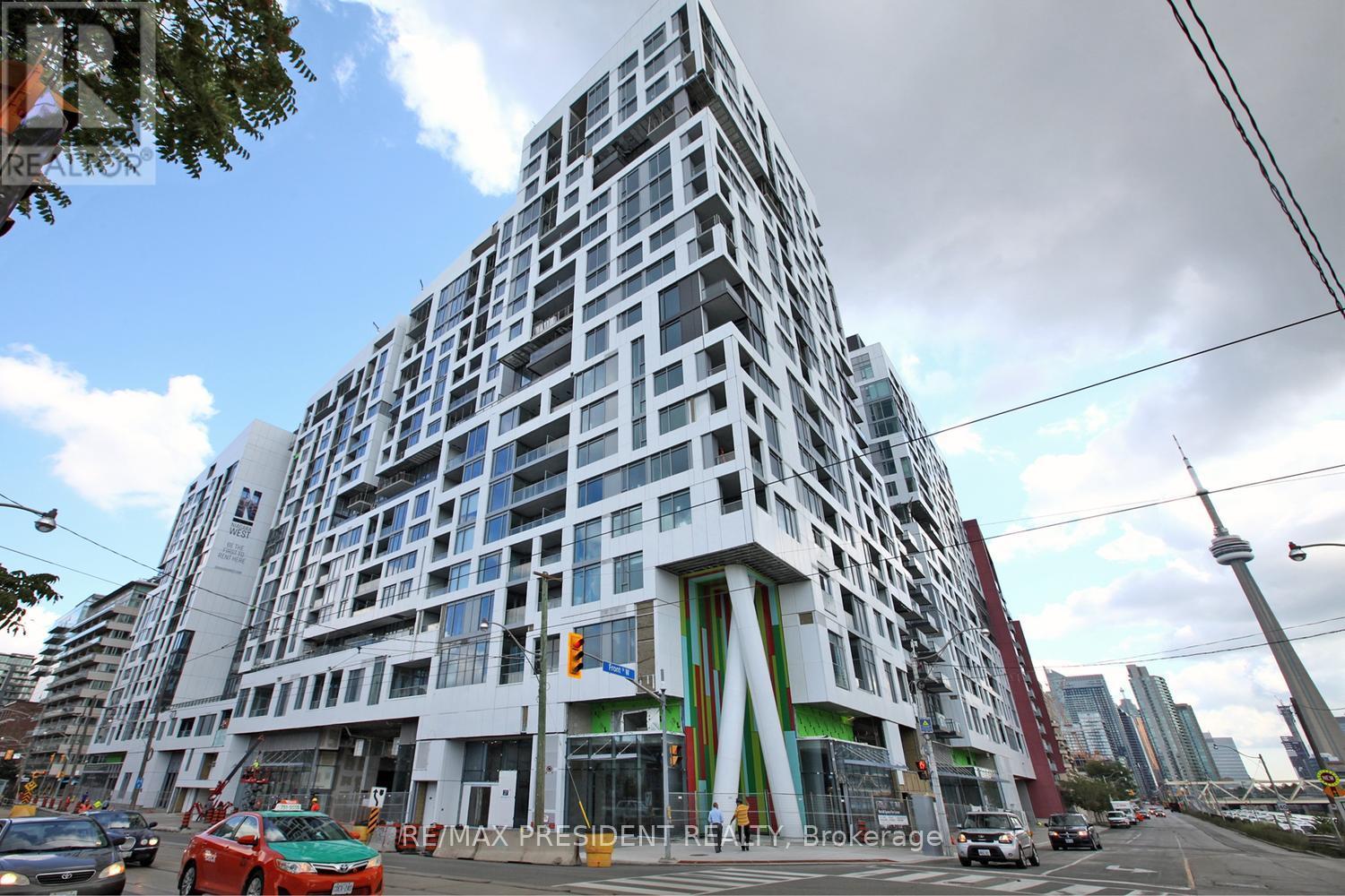 Listing photo of 404W - 27 BATHURST STREET