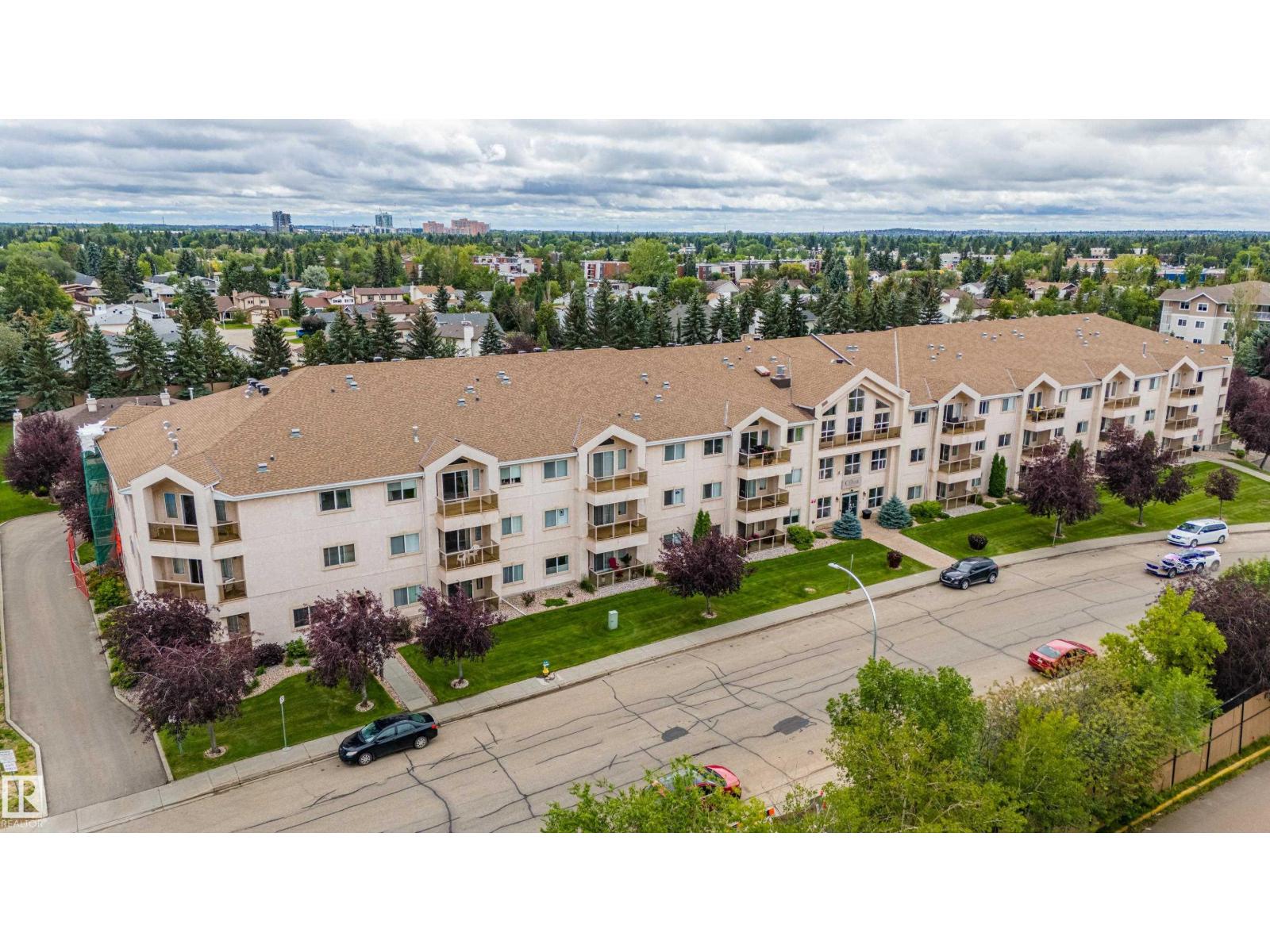 #208 10421 42 AV NW, Edmonton