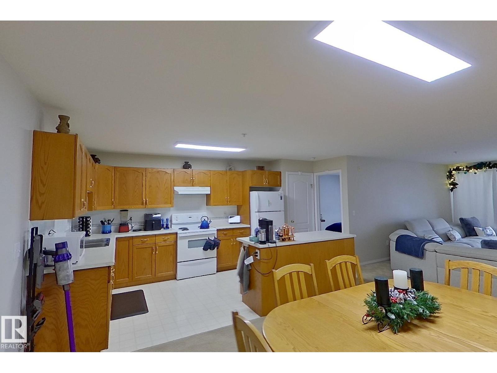 #208 10421 42 AV NW, Edmonton