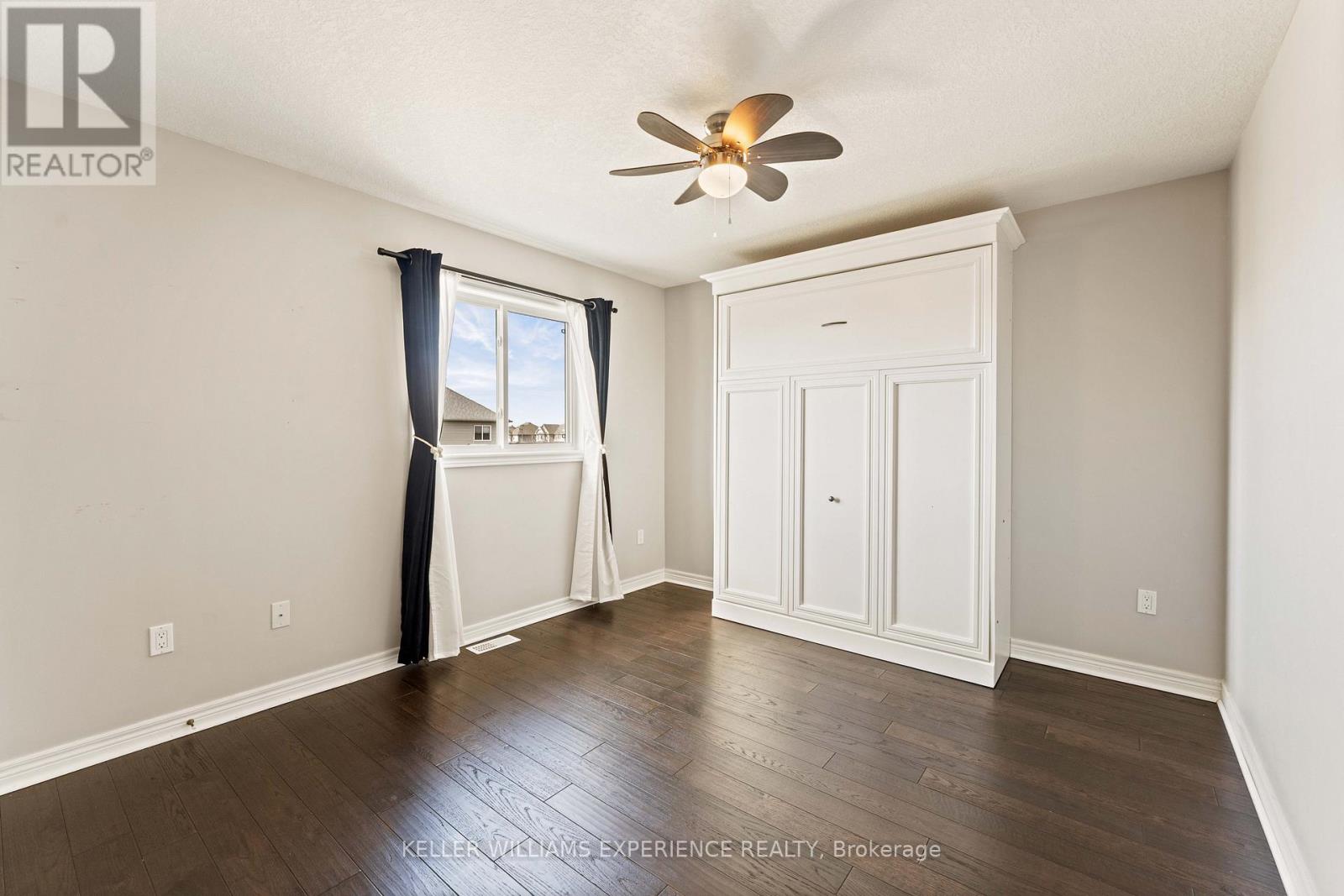154 ARNOLD CRESCENT - 22