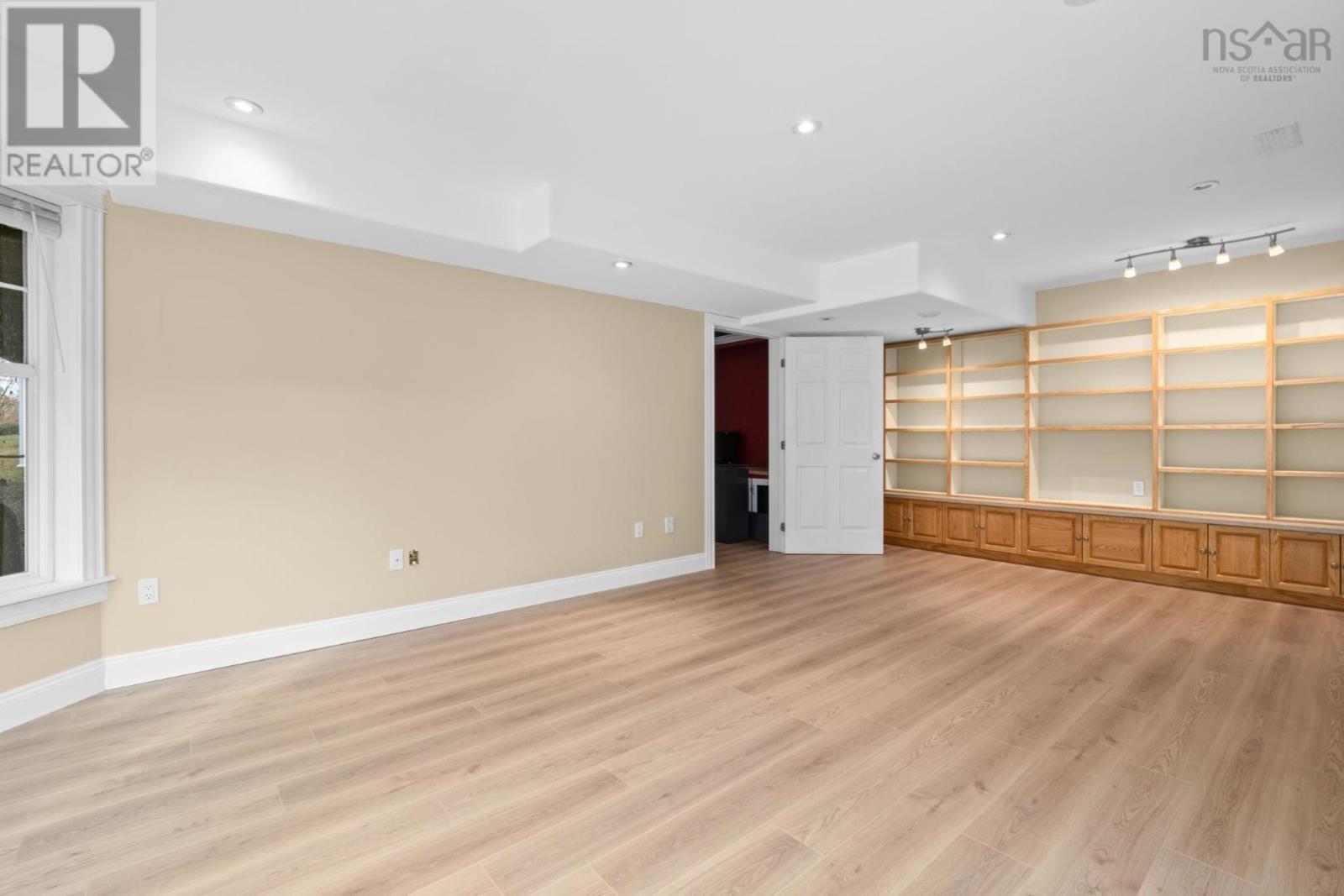 Property 34 of 49 of 52 Greenside Lane