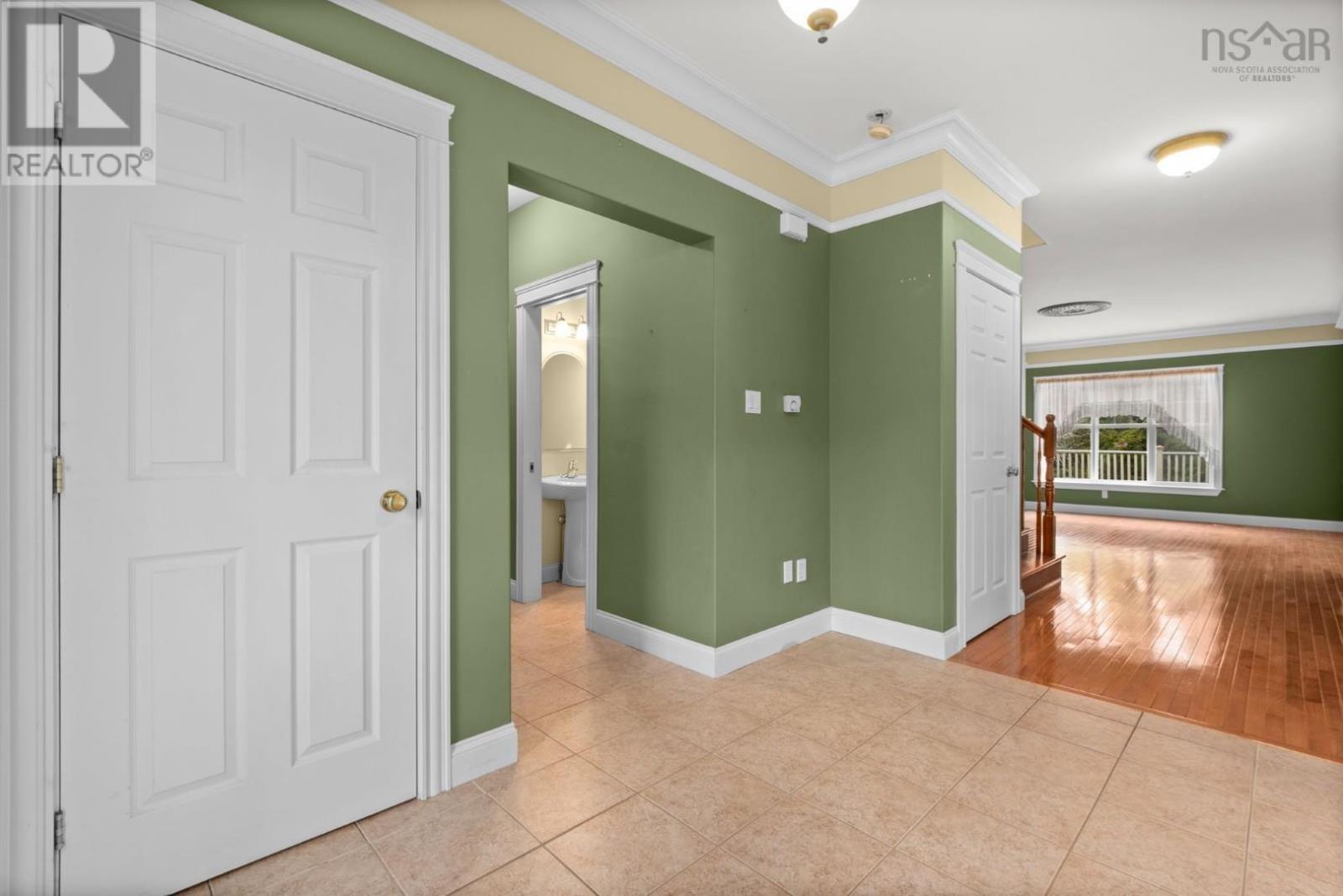 Property 3 of 49 of 52 Greenside Lane