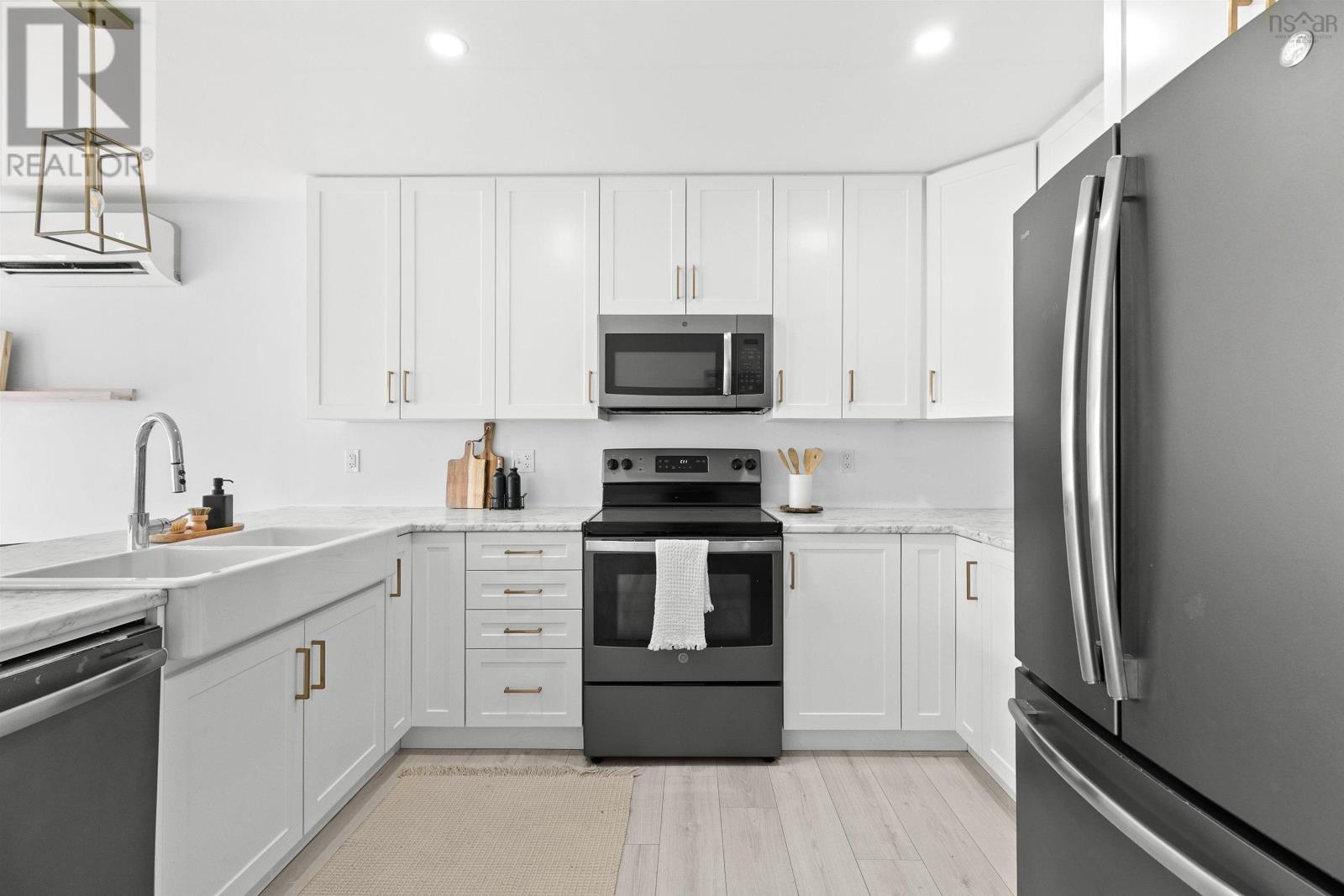 Property 8 of 46 of 33 Brick Lane