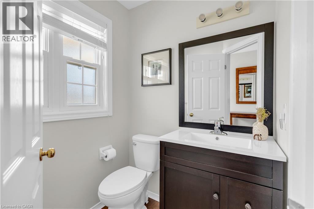 22 DAHLIA Street, Kitchener, Ontario N2E4A9 - Photo 5