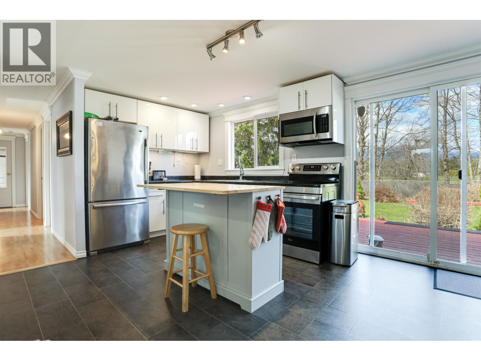 62 CLIFFORD STREET - 6