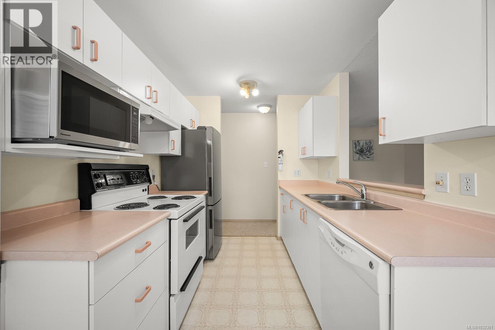 #208A 698 Aspen Rd - Image 3