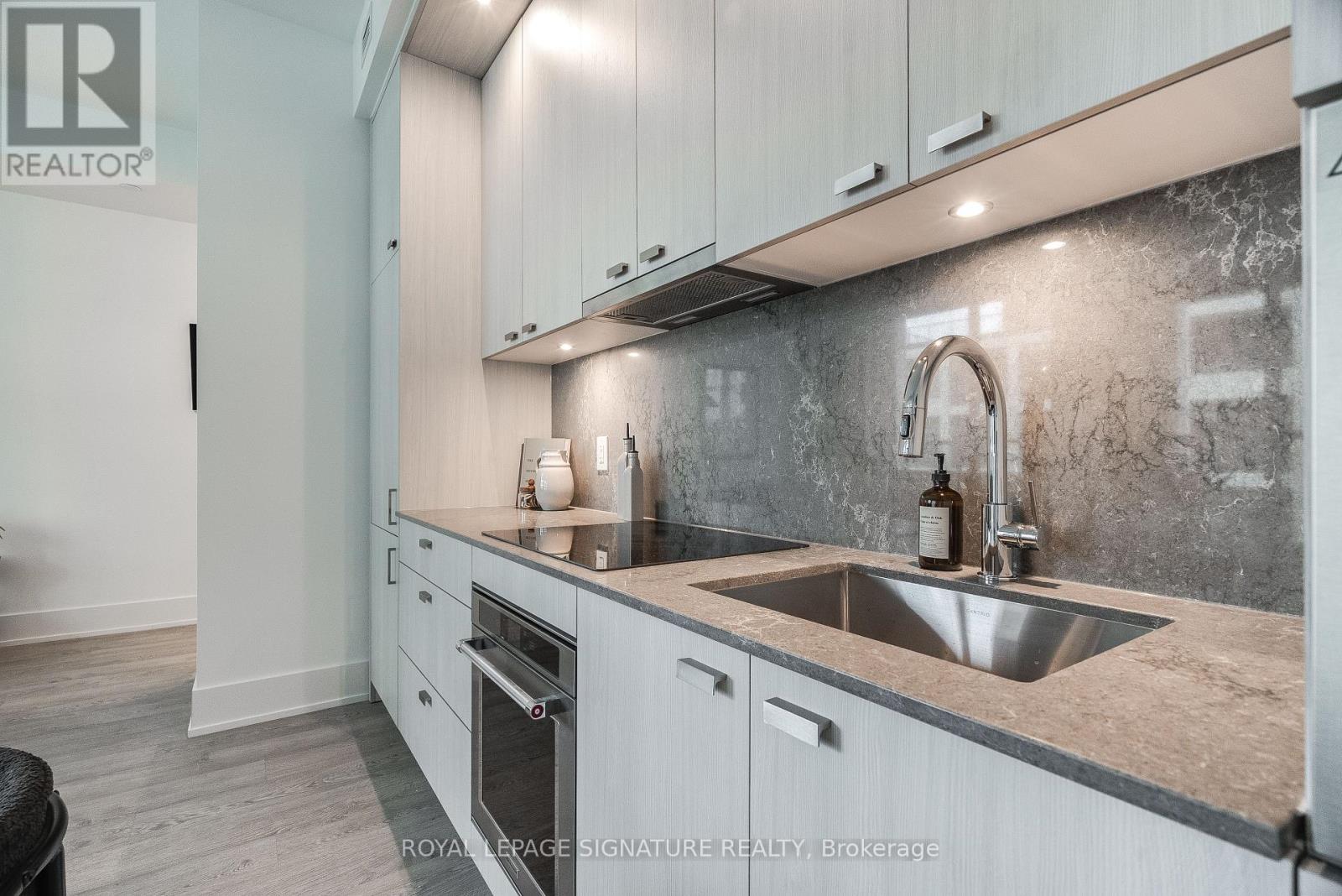 #501 115 DENISON AVENUE - 10