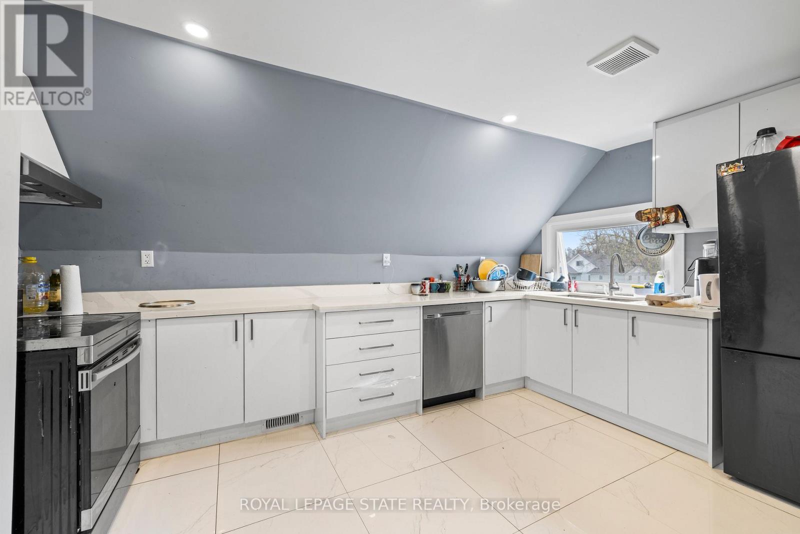 313 GILMORE ROAD - 11