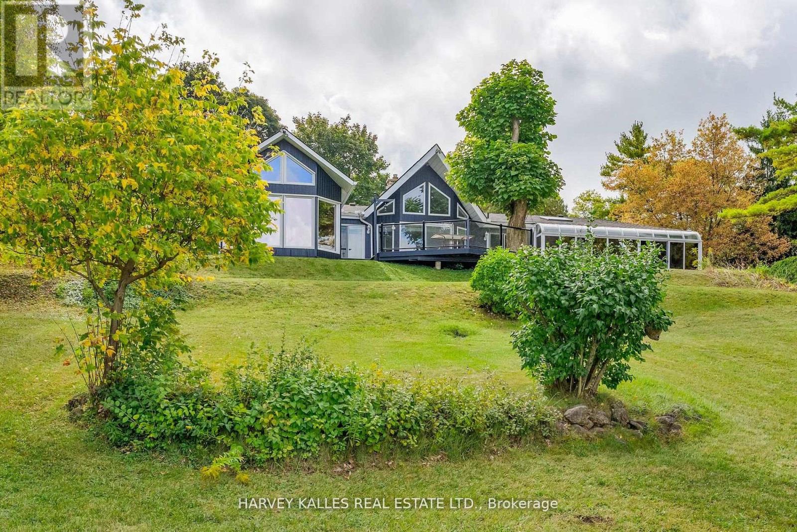 8 OAK DRIVE - 36