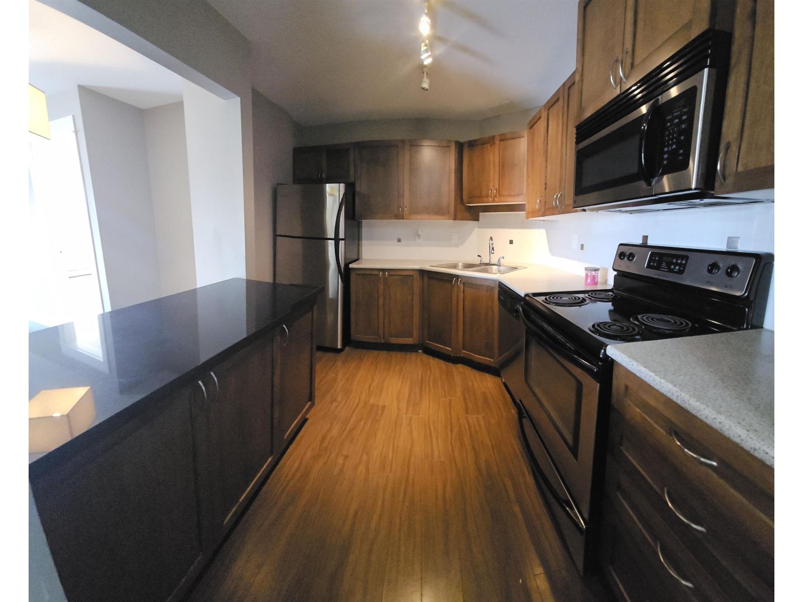 210 32725 GEORGE FERGUSON WAY