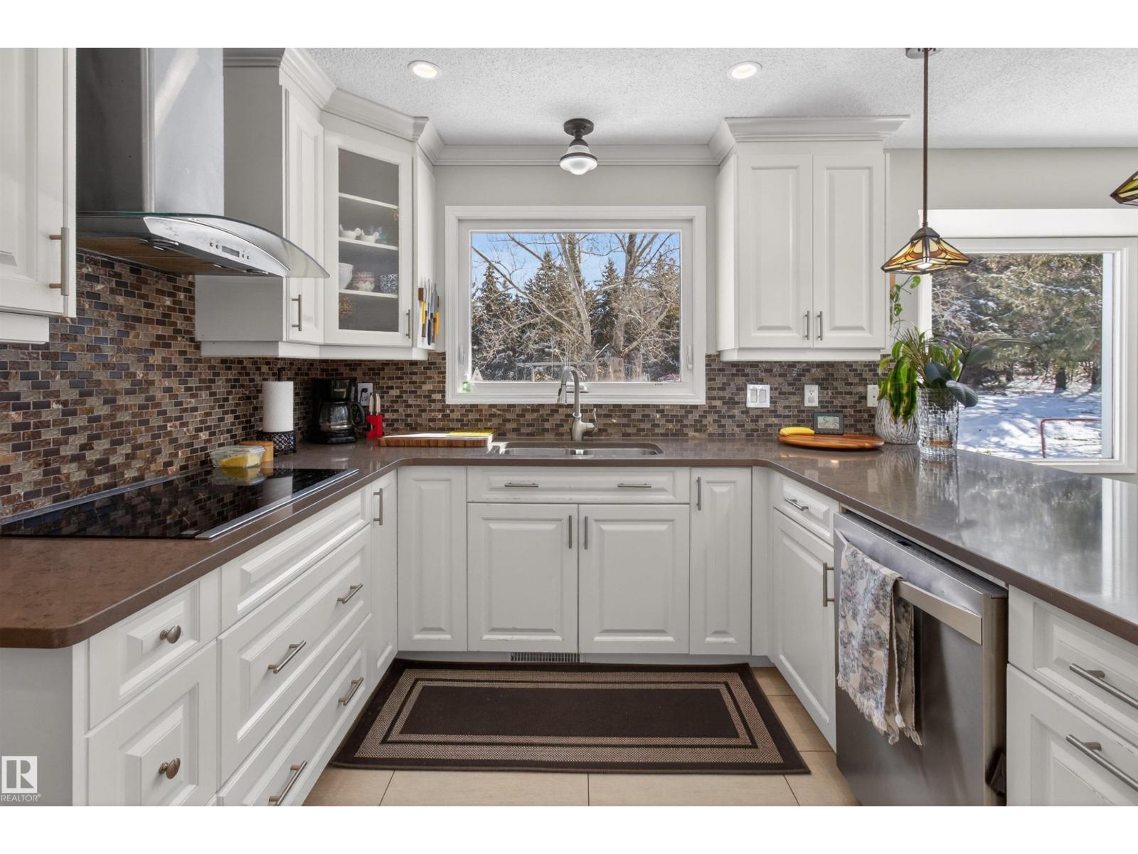 #98 52552 RGE ROAD 224 - 21
