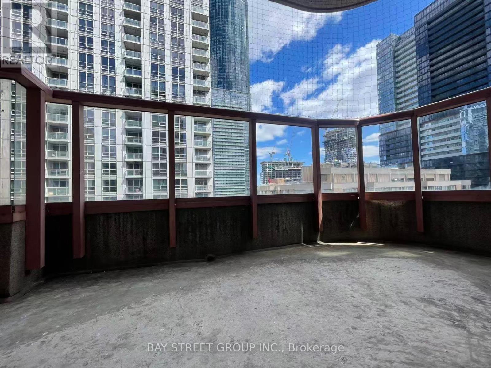 #1910 736 BAY STREET - 16