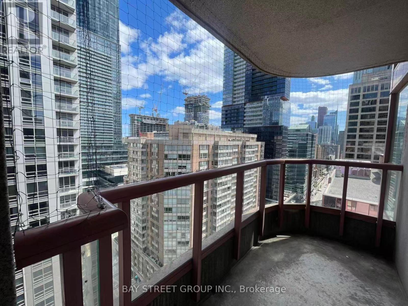 #1910 736 BAY STREET - 15