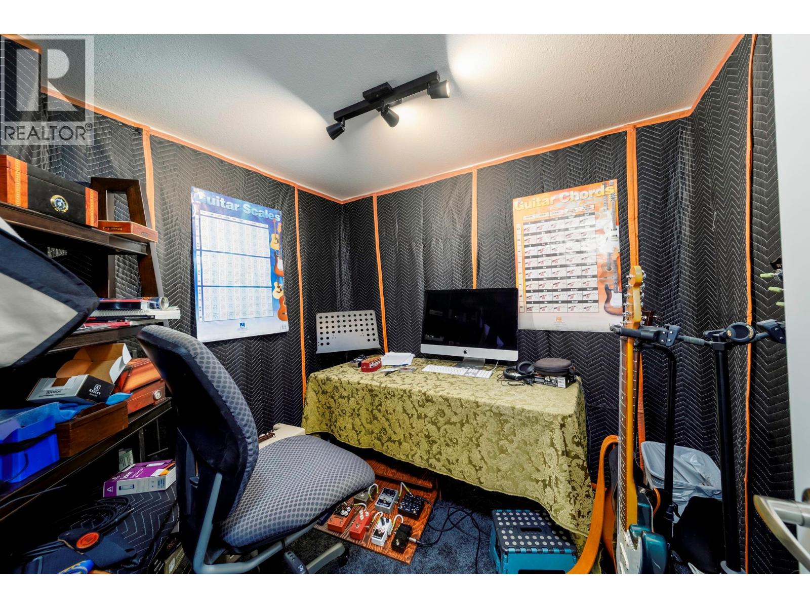  13053 Shoreline Drive, Lake Country