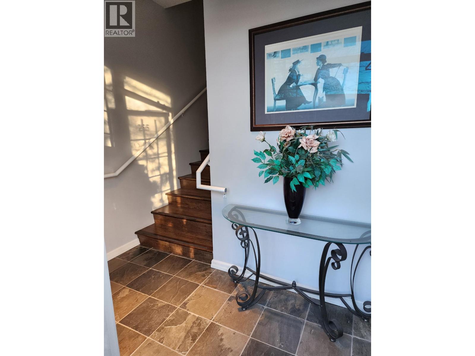 255 8600 CAMBIE ROAD — photo 9