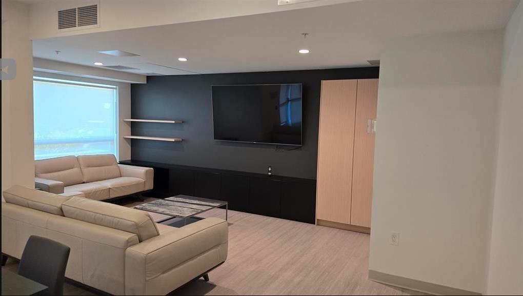1 Bed, 1 Bath Condo for Rent in Surrey – 1st floor 10777 138 AVENUE, Surrey – MLS# R3113656 - Image 3
