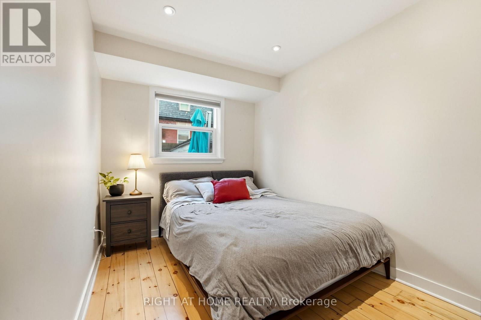 209 MARIER AVENUE — photo 11