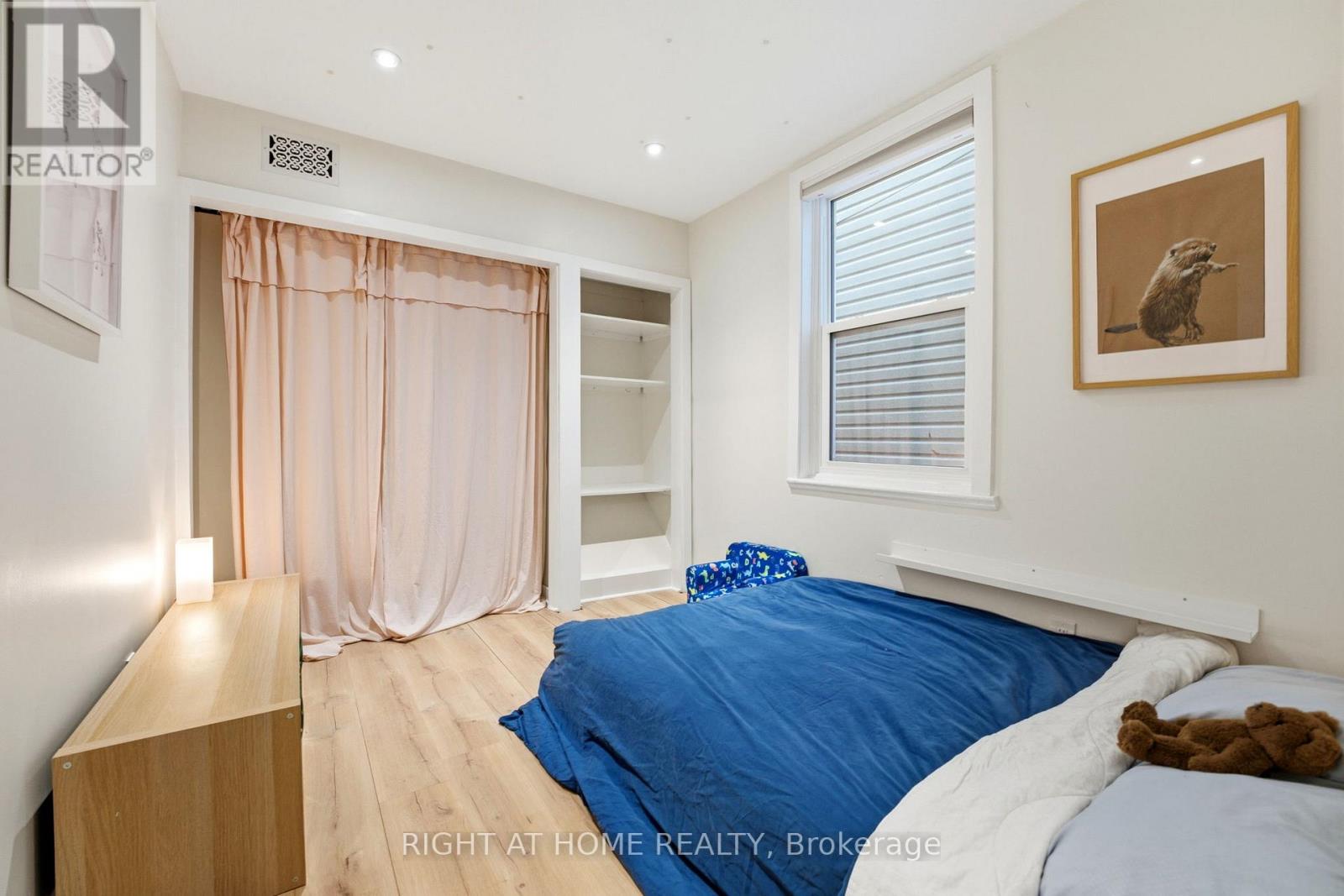 209 MARIER AVENUE — photo 14