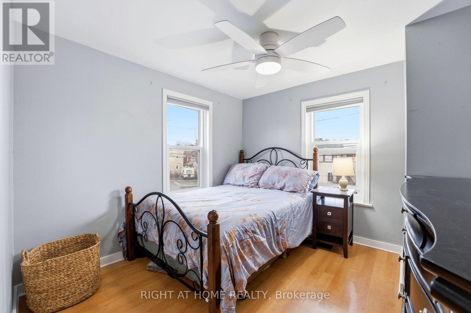 209 MARIER AVENUE — photo 21