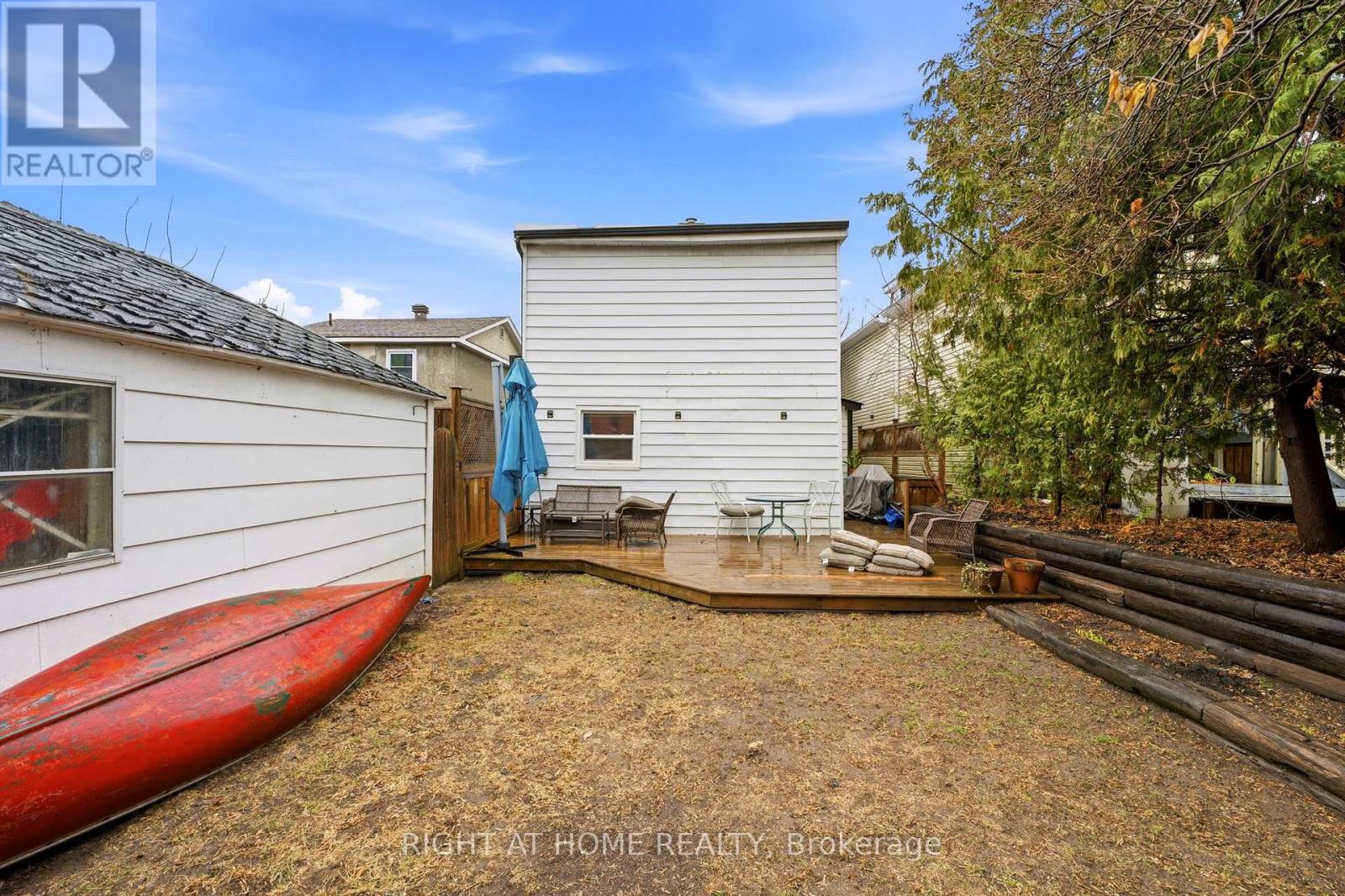 209 MARIER AVENUE — photo 24