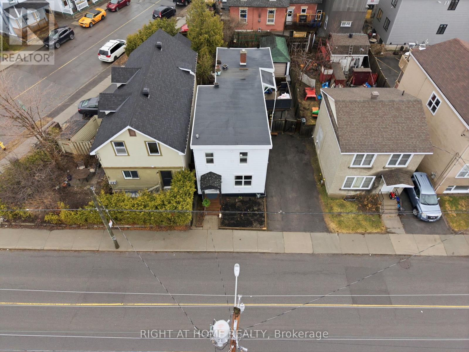 209 MARIER AVENUE — photo 25