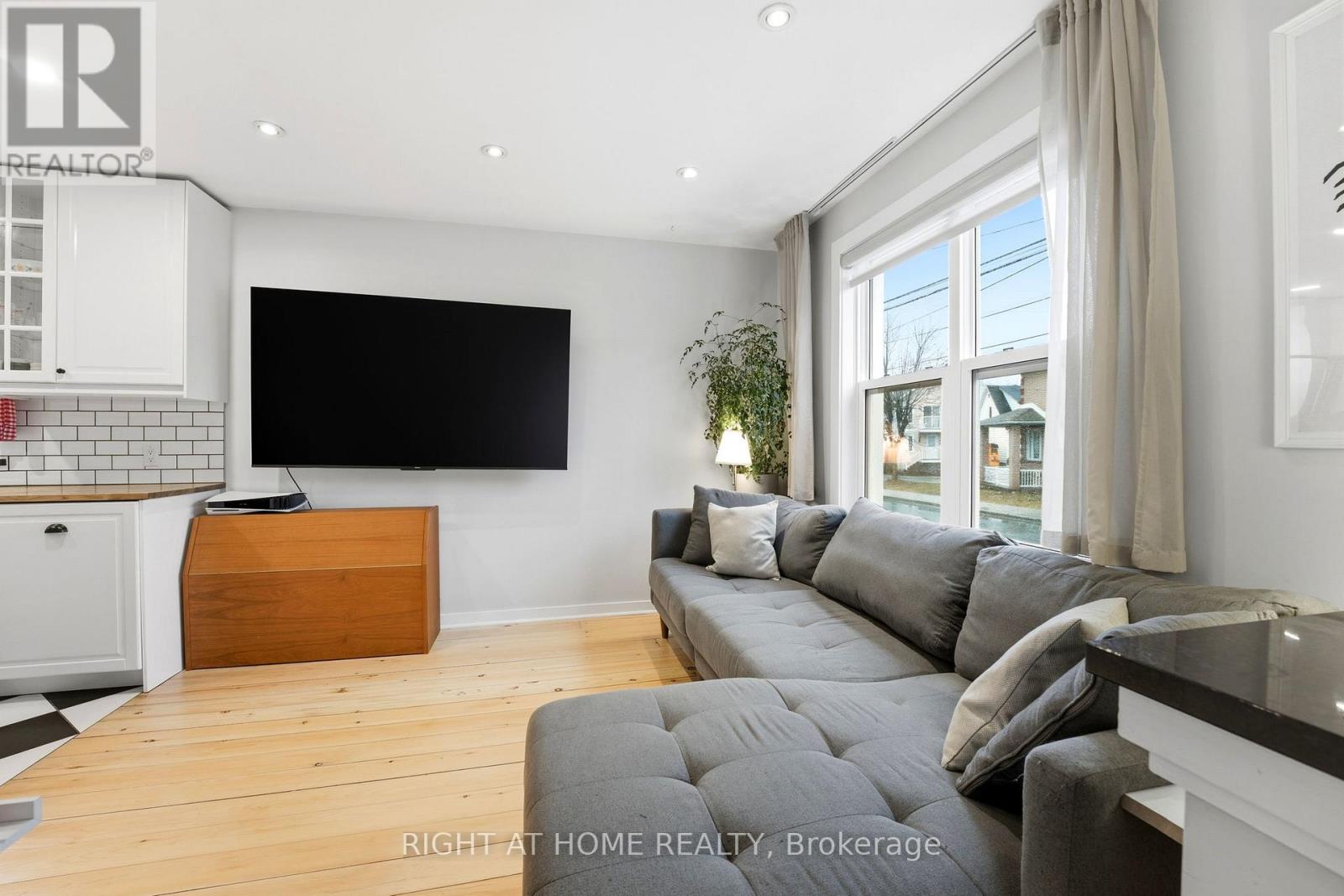 209 MARIER AVENUE - 4